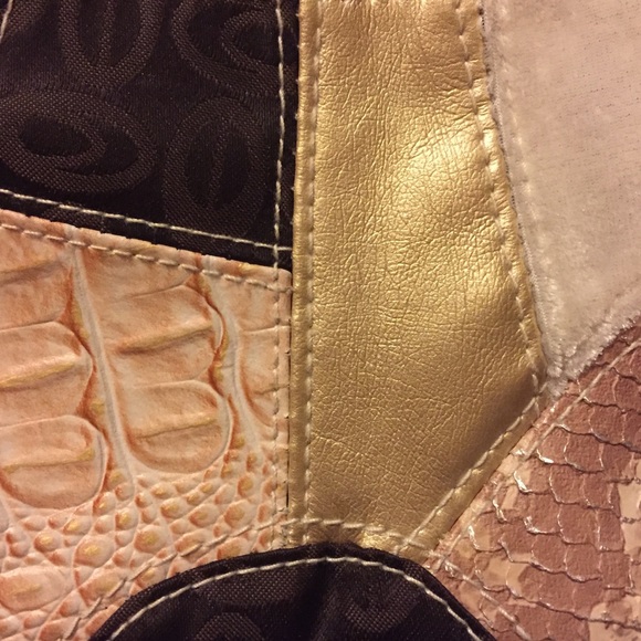 Cute Clutch / Wristlet 👛 💕😊💕 - Picture 4 of 6